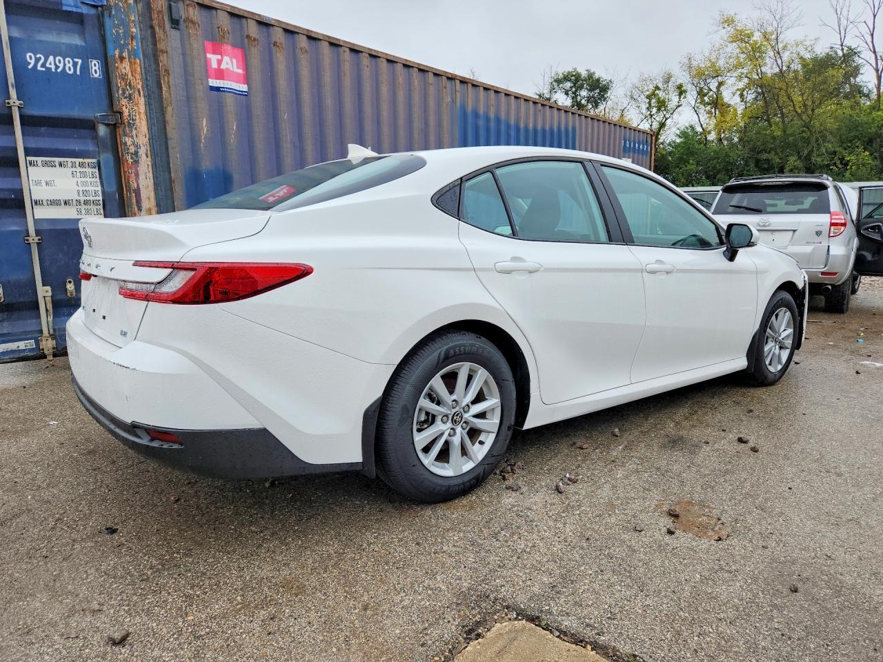 2026 Toyota Camry /Le/ - Фото 3