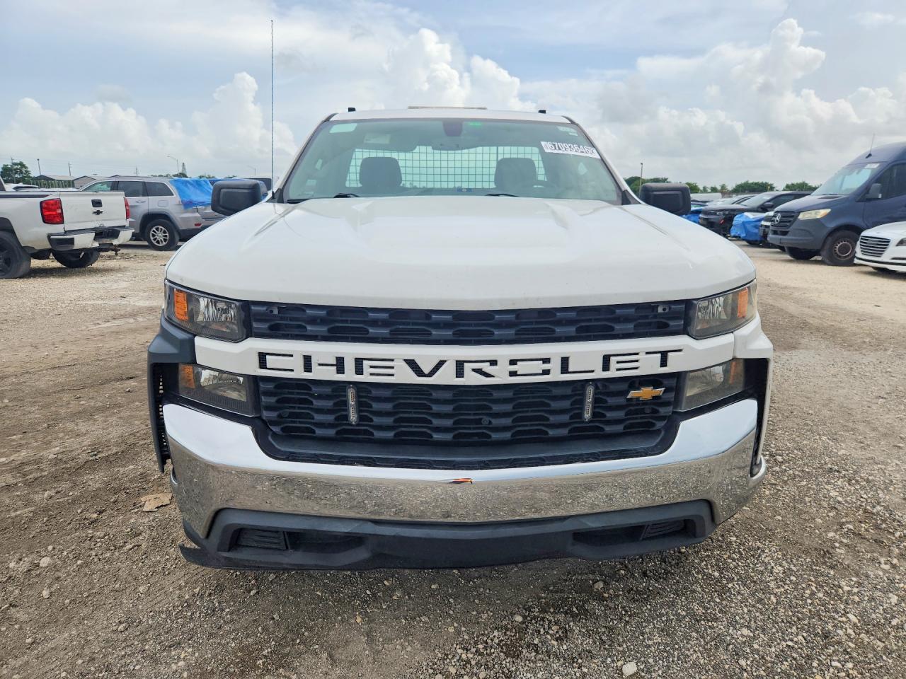 2020 Chevrolet Silverado C1500 - Фото 5