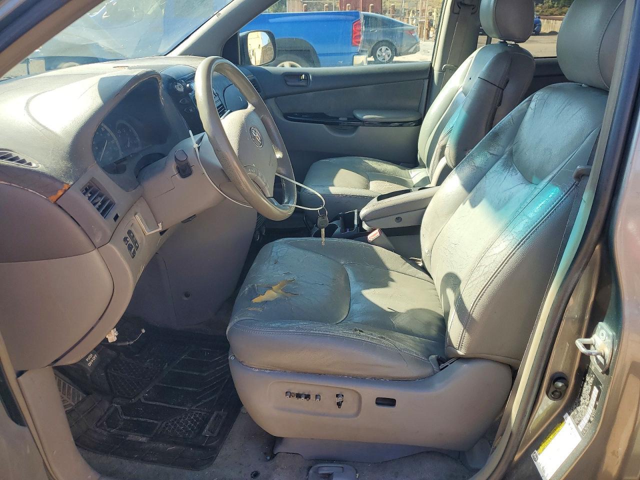 2005 Toyota Sienna Le 7 Passenger - Фото 7
