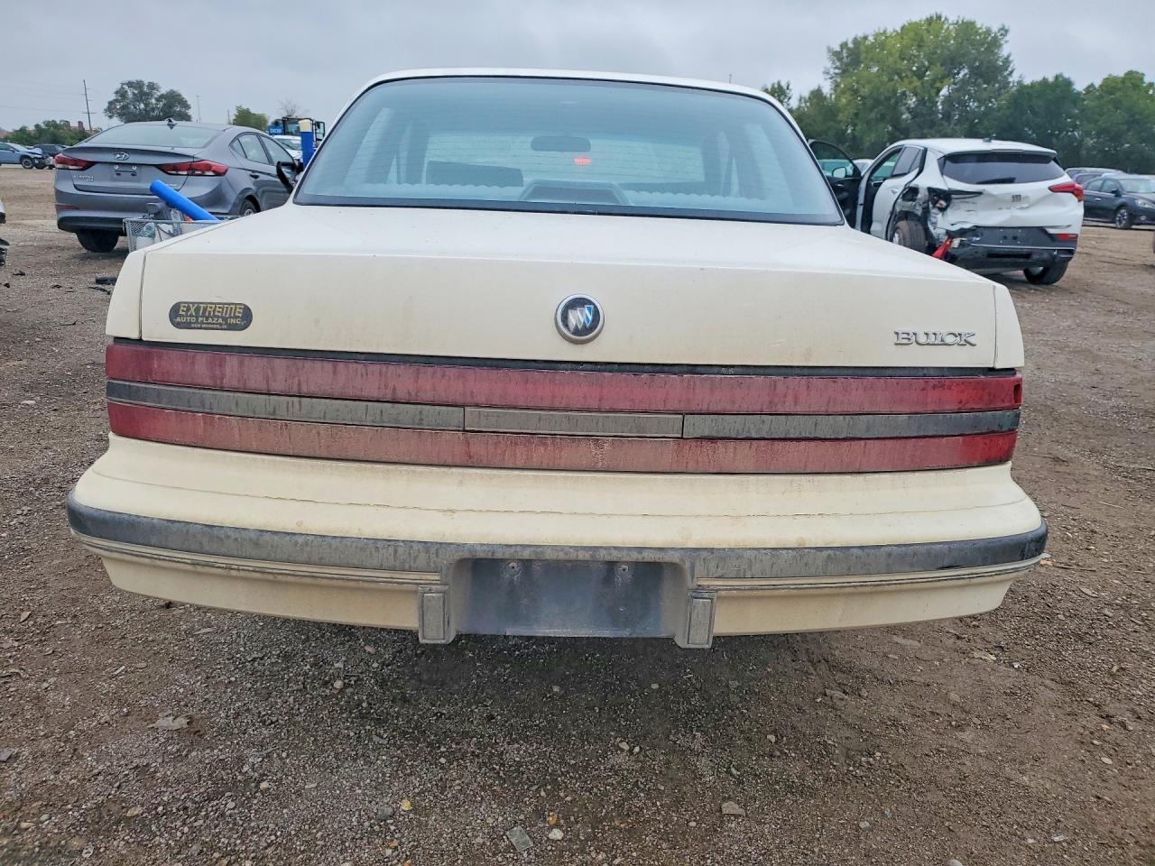1992 Buick Century Limited - Фото 6