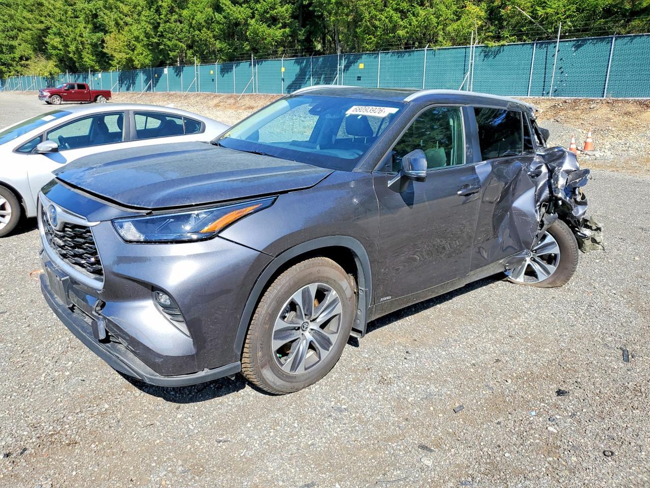 2024 Toyota Highlander Hybrid Xle