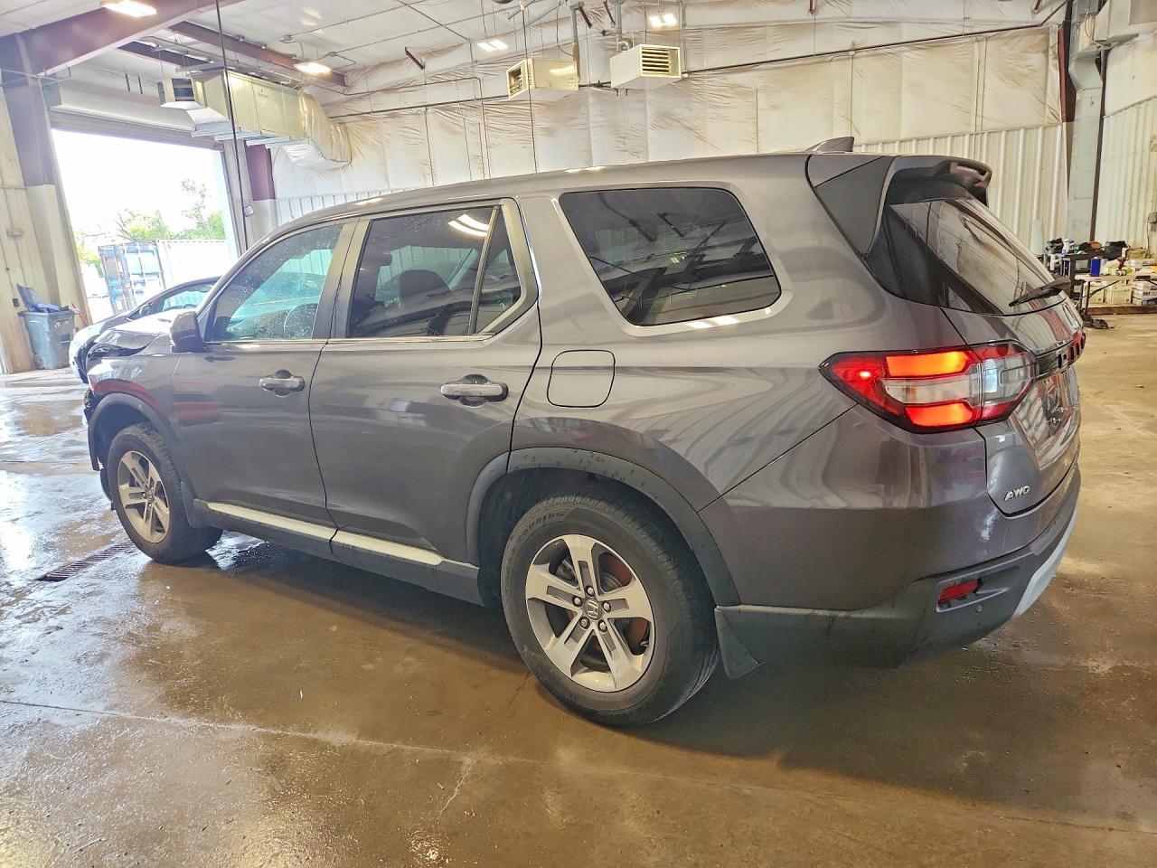 2025 Honda Pilot Exl - Image 2