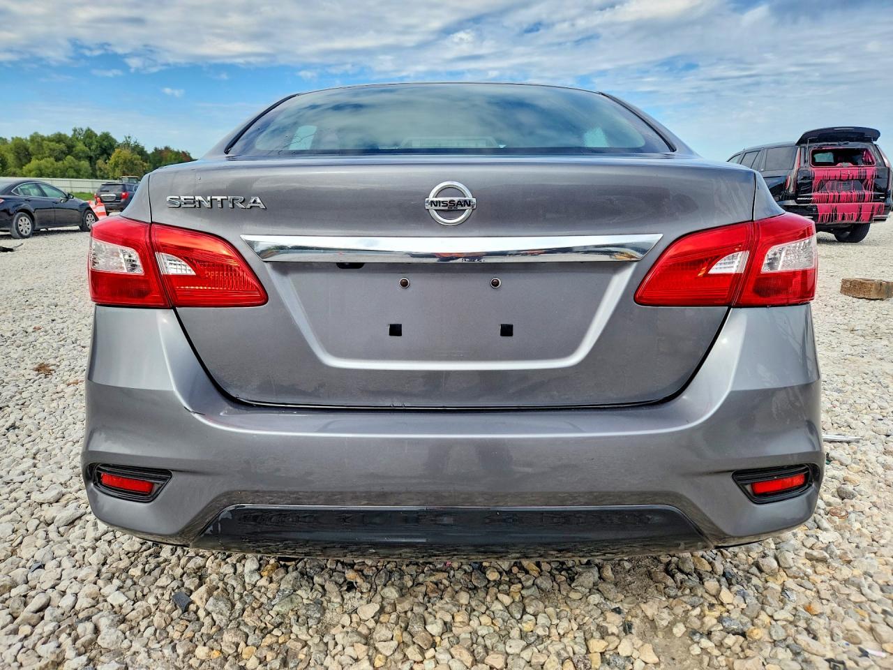 2018 Nissan Sentra S - Фото 6