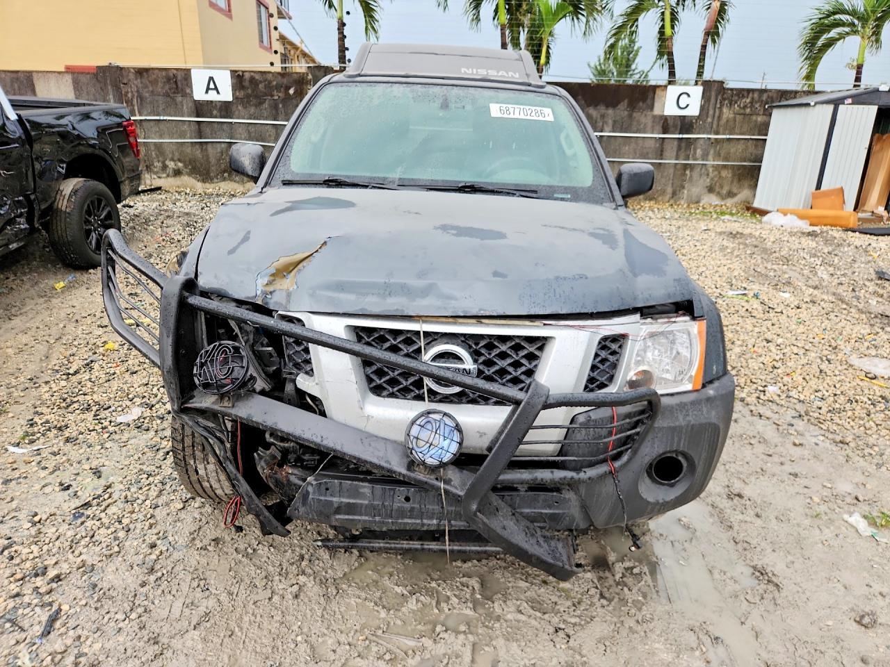 2015 Nissan Xterra S - Фото 5