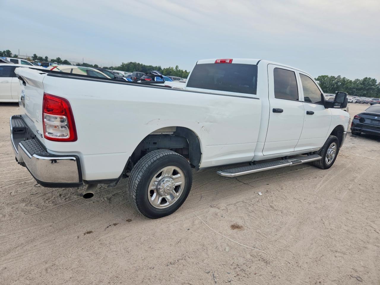 2023 Ram 2500 Tradesman - Фото 3