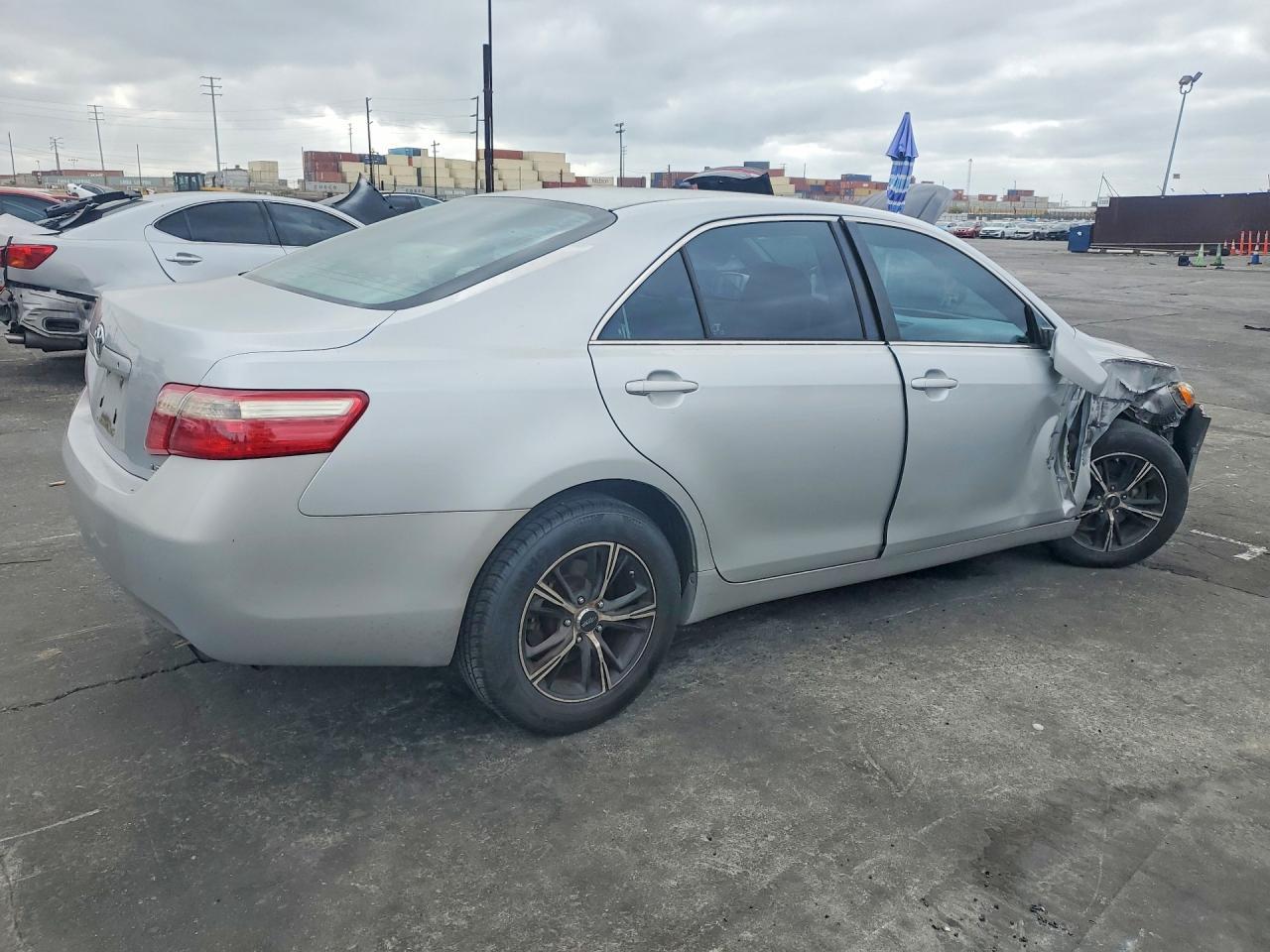 2007 Toyota Camry Le - Image 3