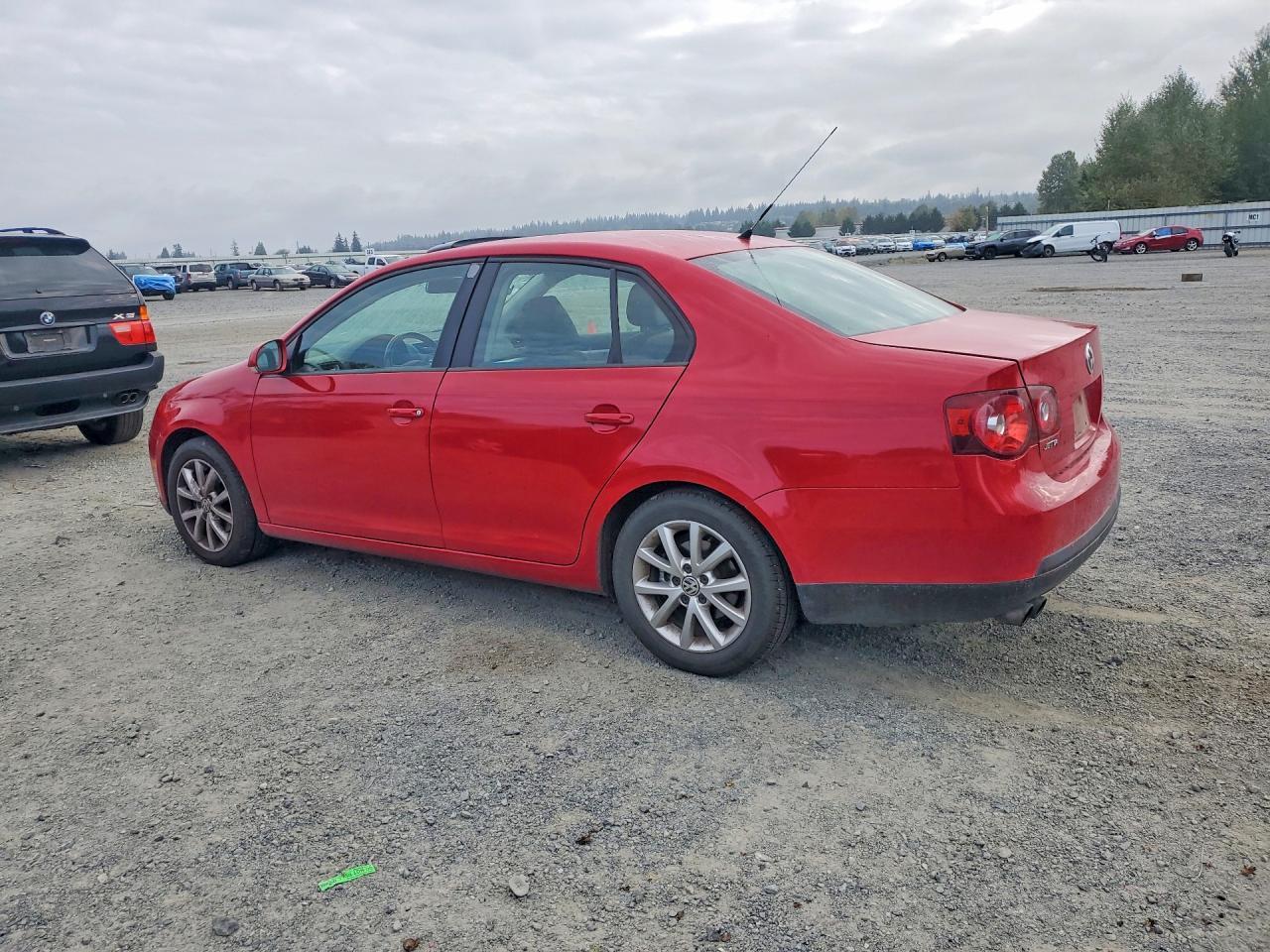 2010 Volkswagen Jetta Se - Фото 2