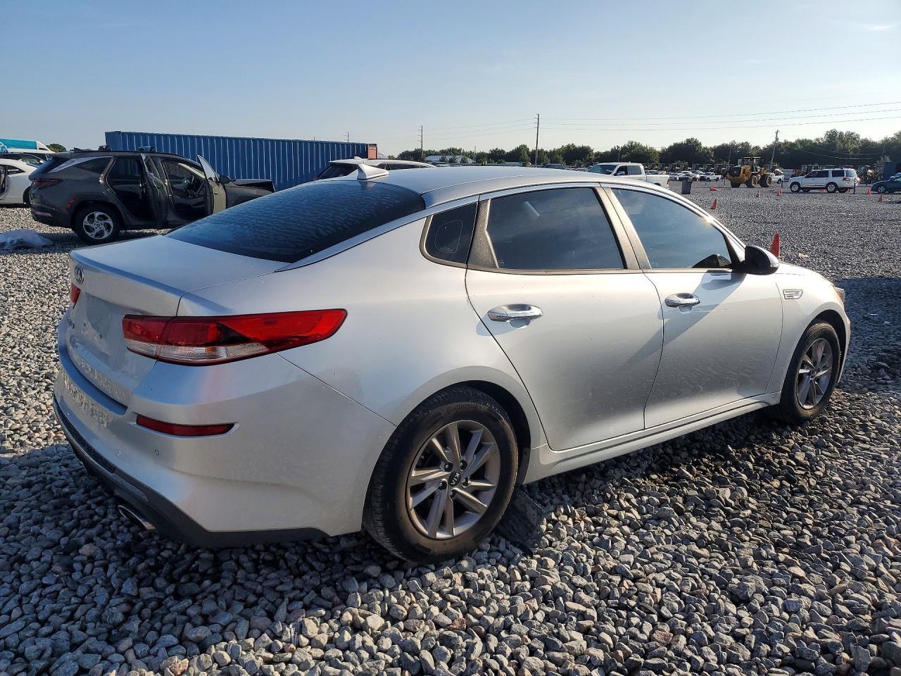 2020 Kia Optima Lx - Фото 3