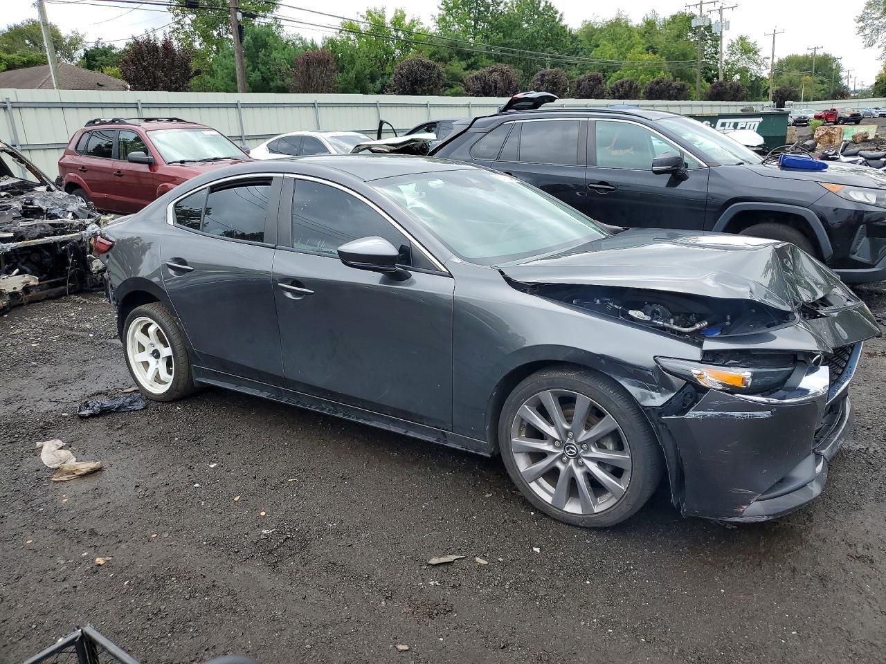 2022 Mazda 3 Select - Image 4