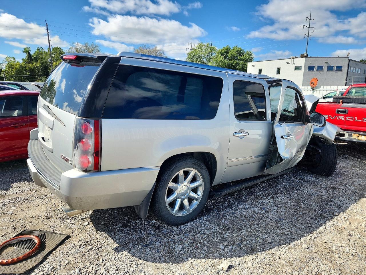 2011 GMC Yukon Xl Denali - Фото 3