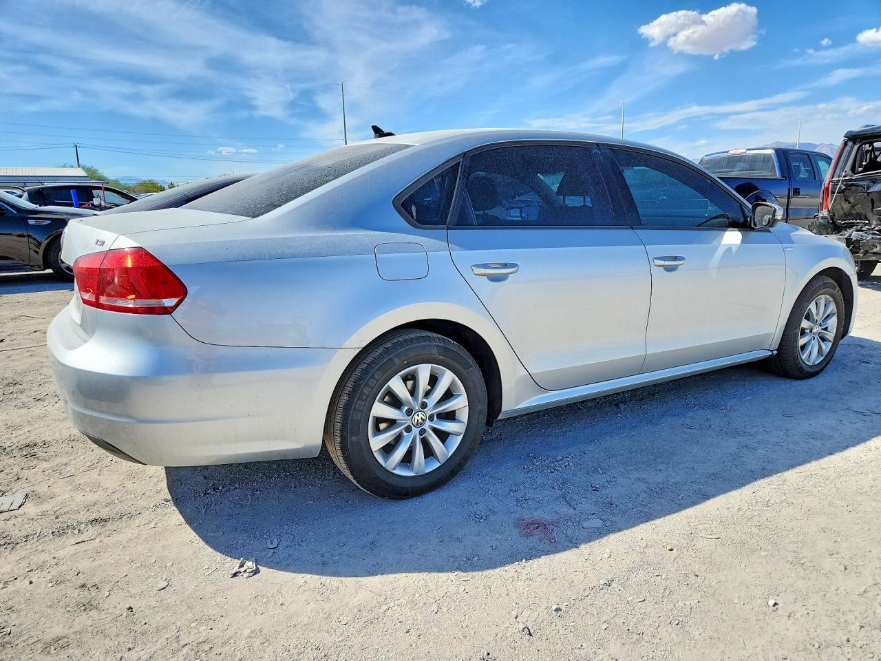 2015 Volkswagen Passat S - Image 3
