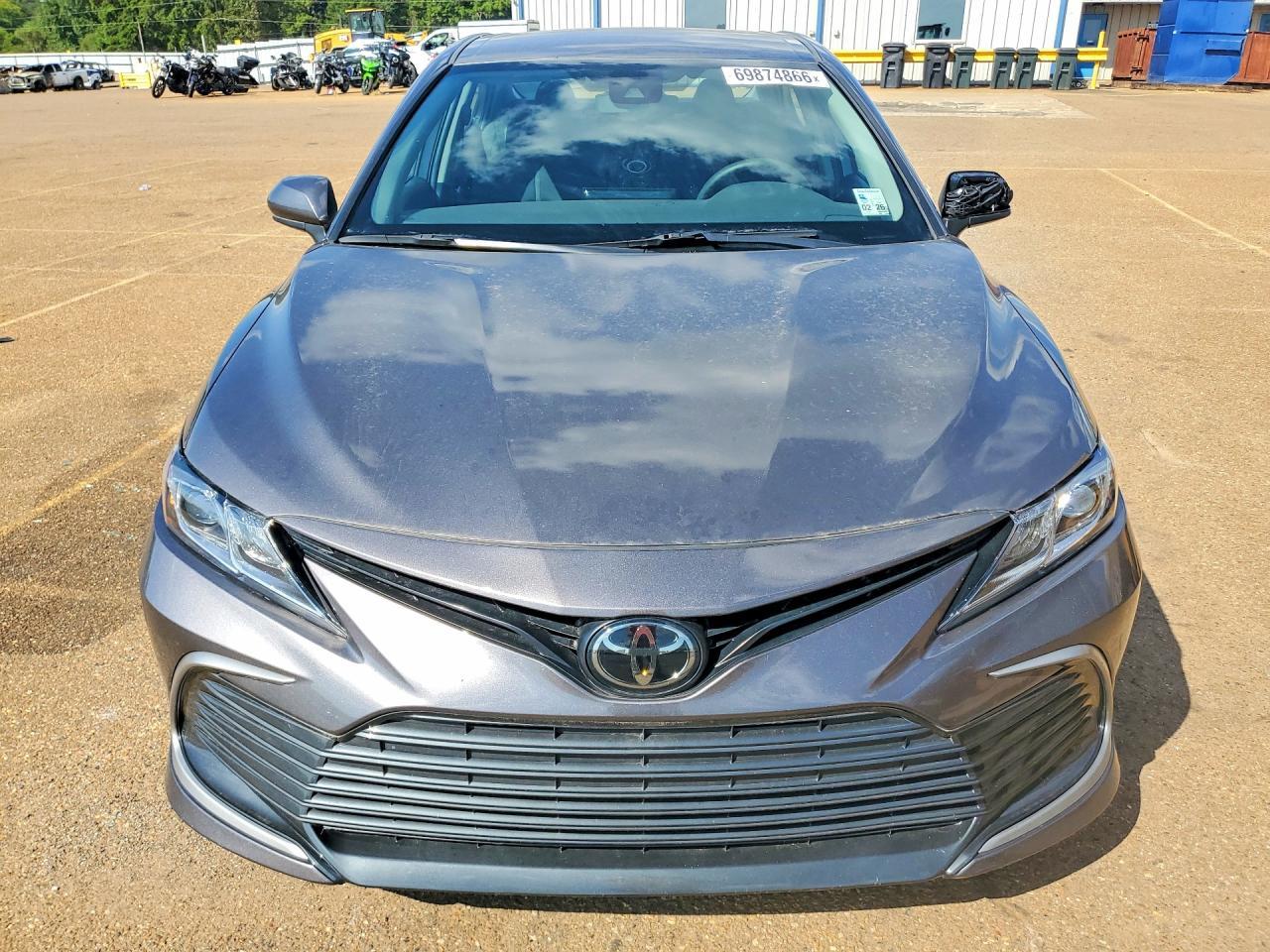2023 Toyota Camry Le - Image 5