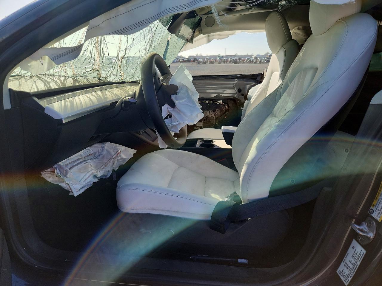 2022 Tesla Model 3 - Image 7