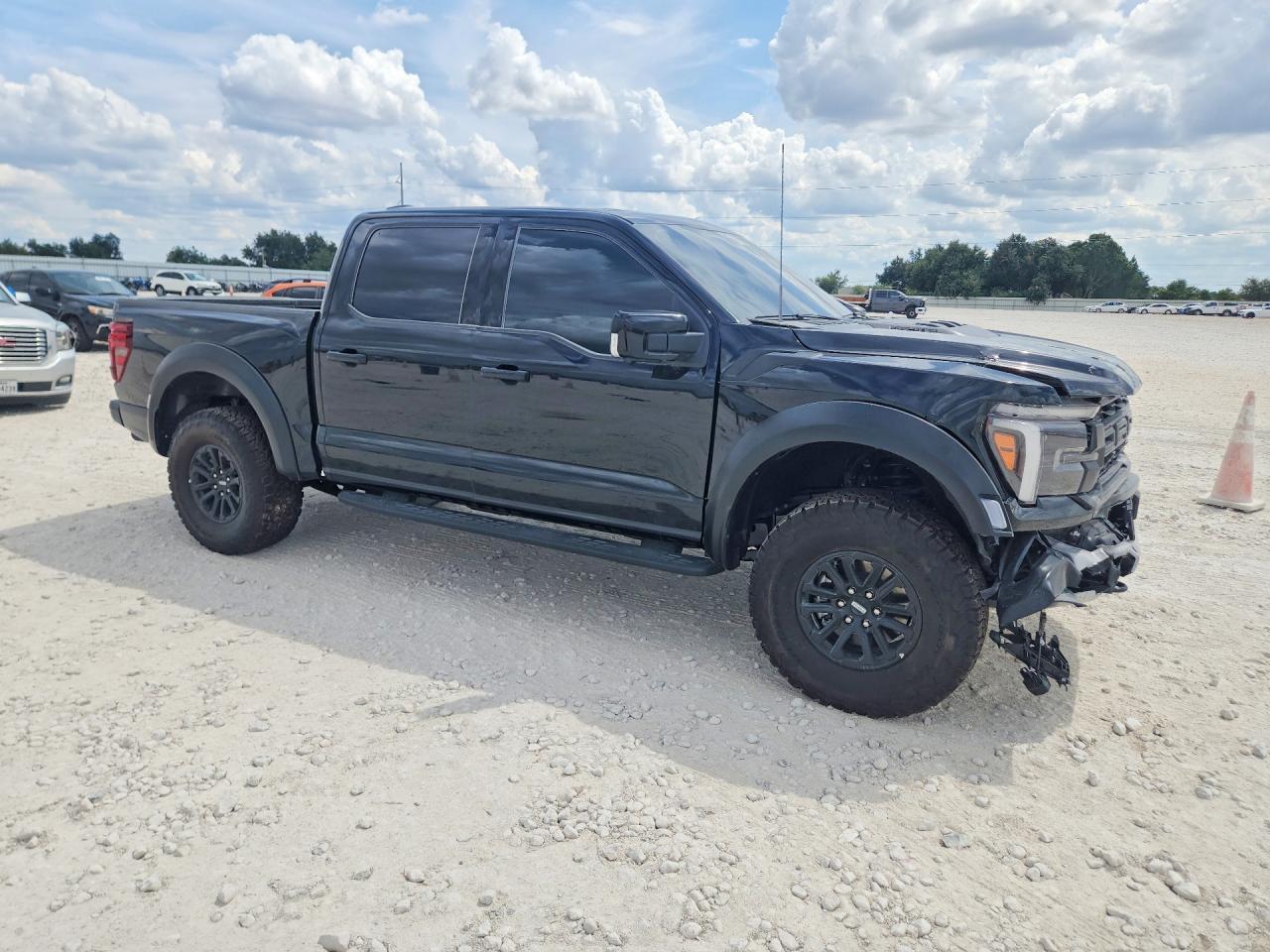 2026 Ford F150 Raptor - Фото 4