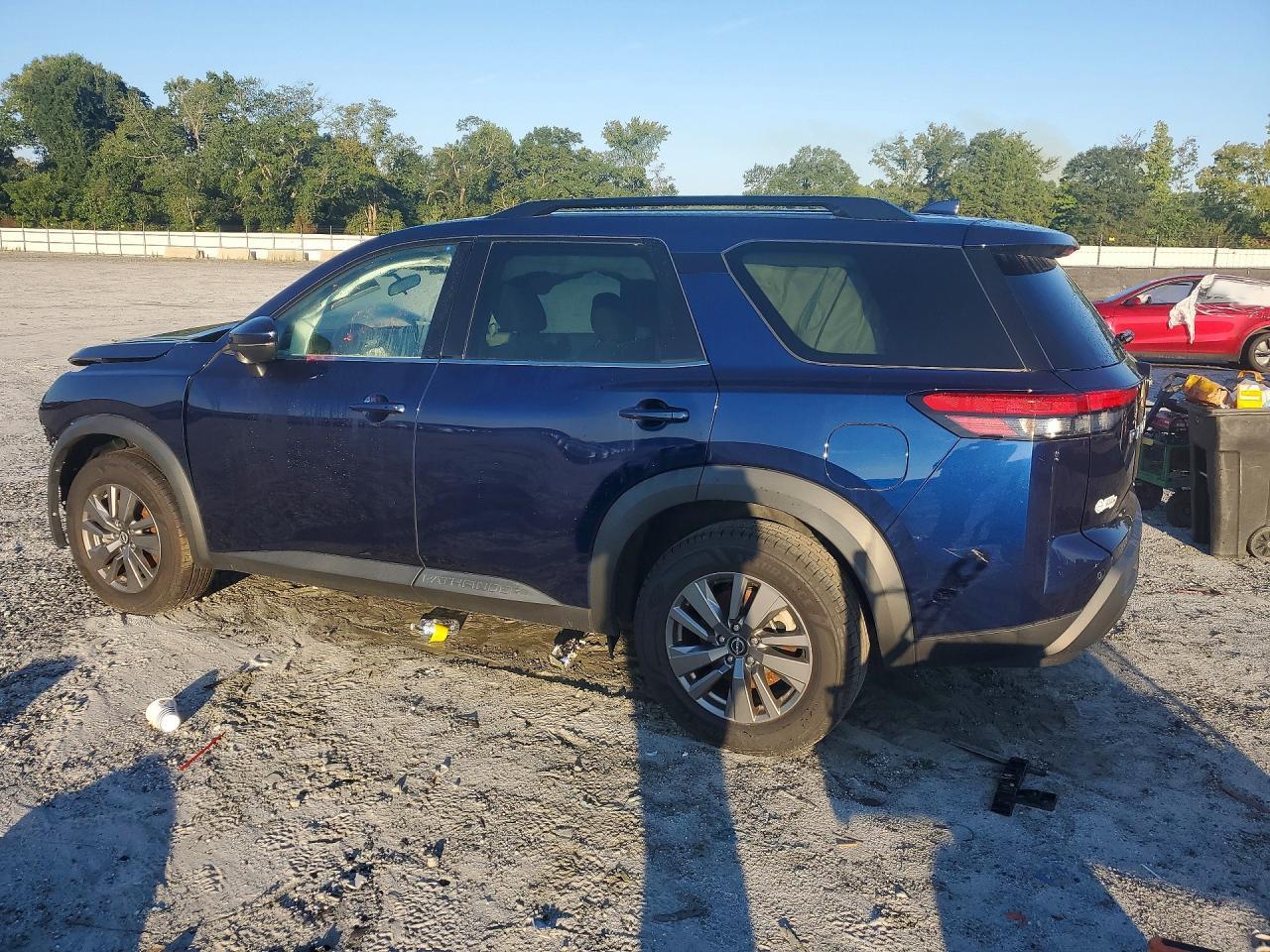 2024 Nissan Pathfinder Sv - Image 2