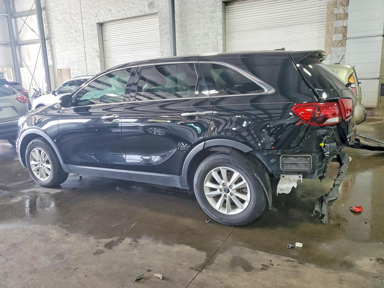 2019 Kia Sorento Lx - Image 2