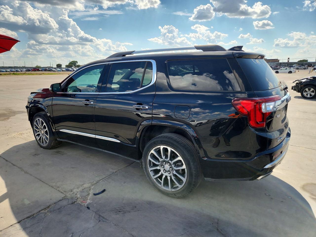2022 GMC Acadia Denali - Фото 2