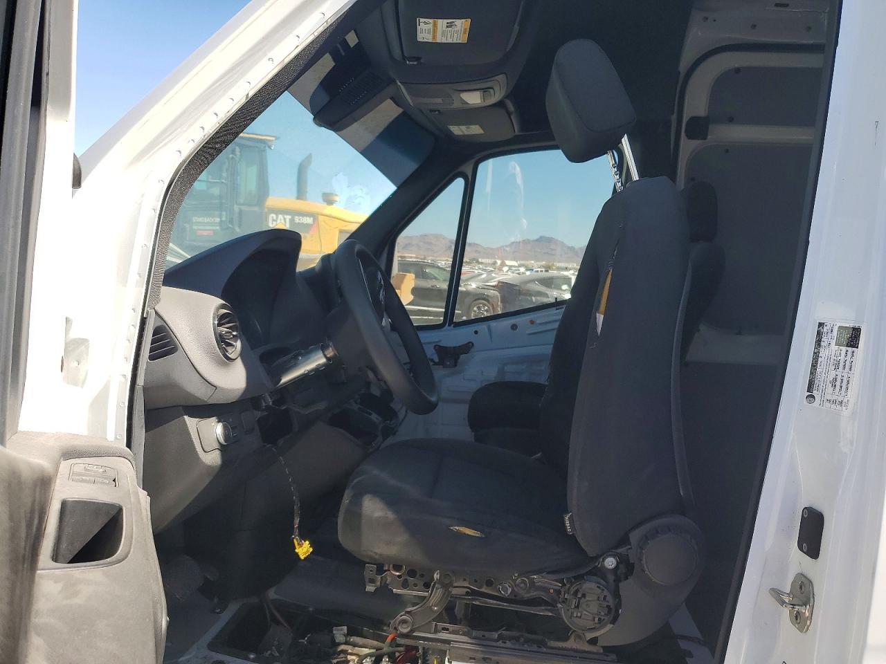 2024 Mercedes-Benz Sprinter 2500 - Фото 7