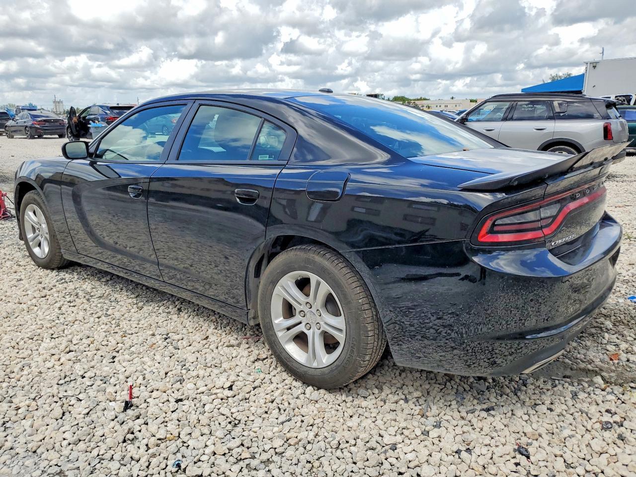 2022 Dodge Charger Sxt - Фото 2