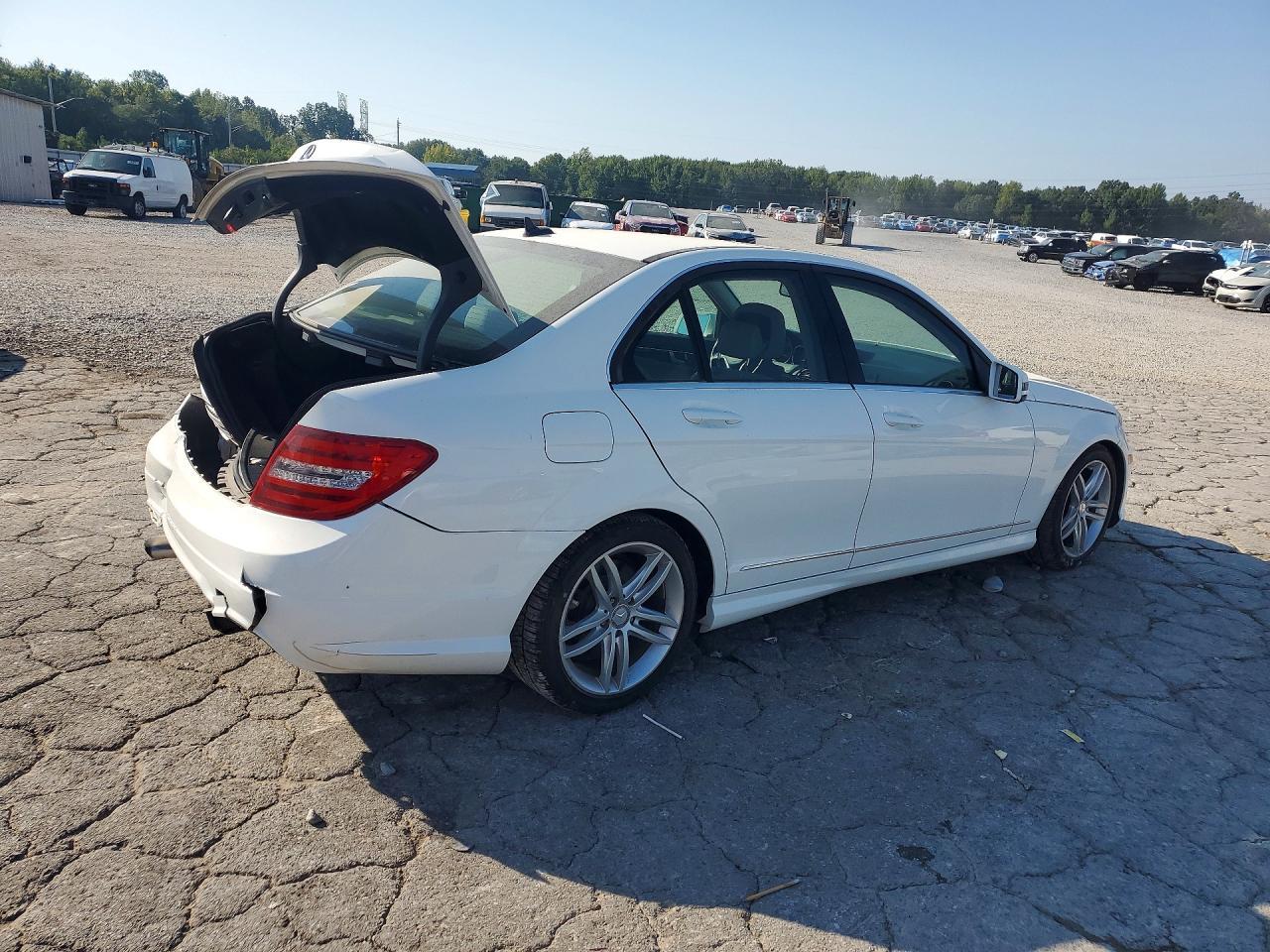 2013 Mercedes-Benz C 250 - Фото 3
