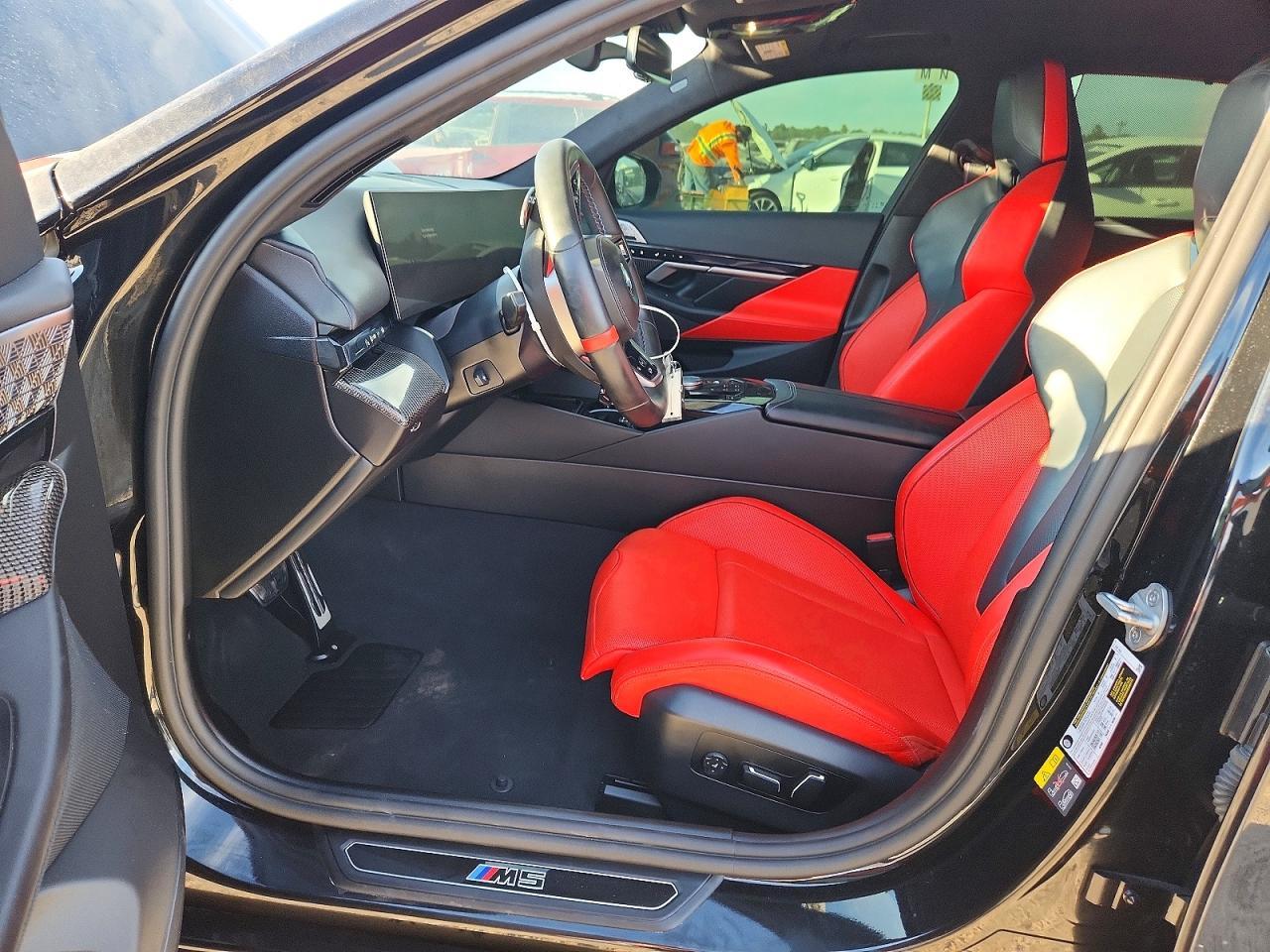 2025 BMW M5 - Image 7