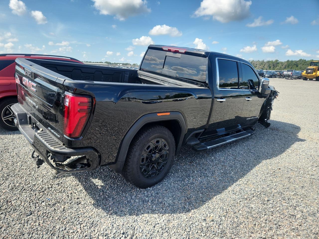 2026 GMC Sierra K2500 Denali - Image 3