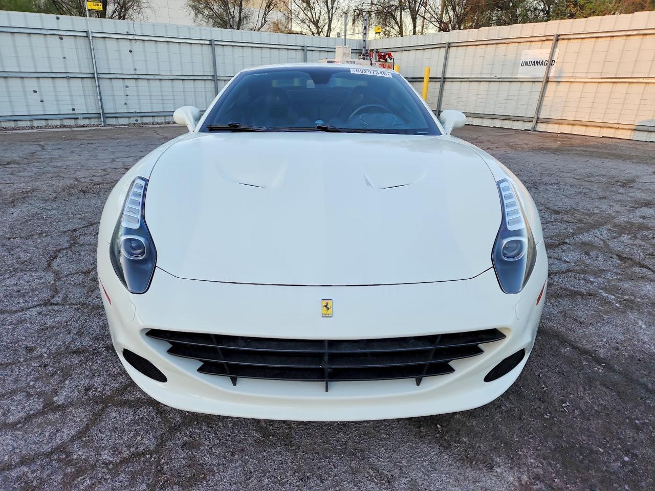 2015 Ferrari California T - Фото 5