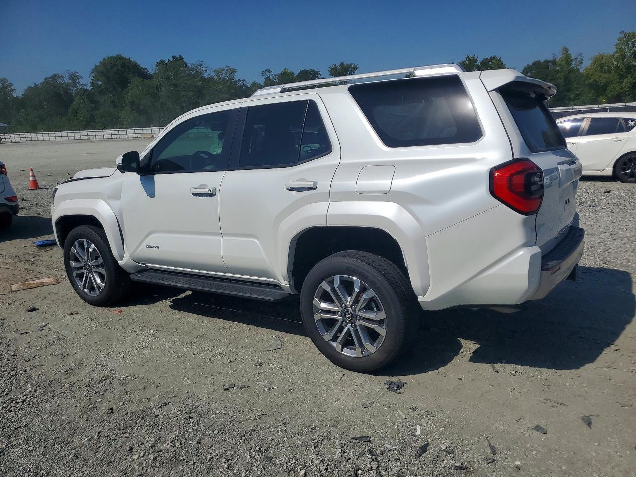 2025 Toyota 4Runner Limited - Фото 2
