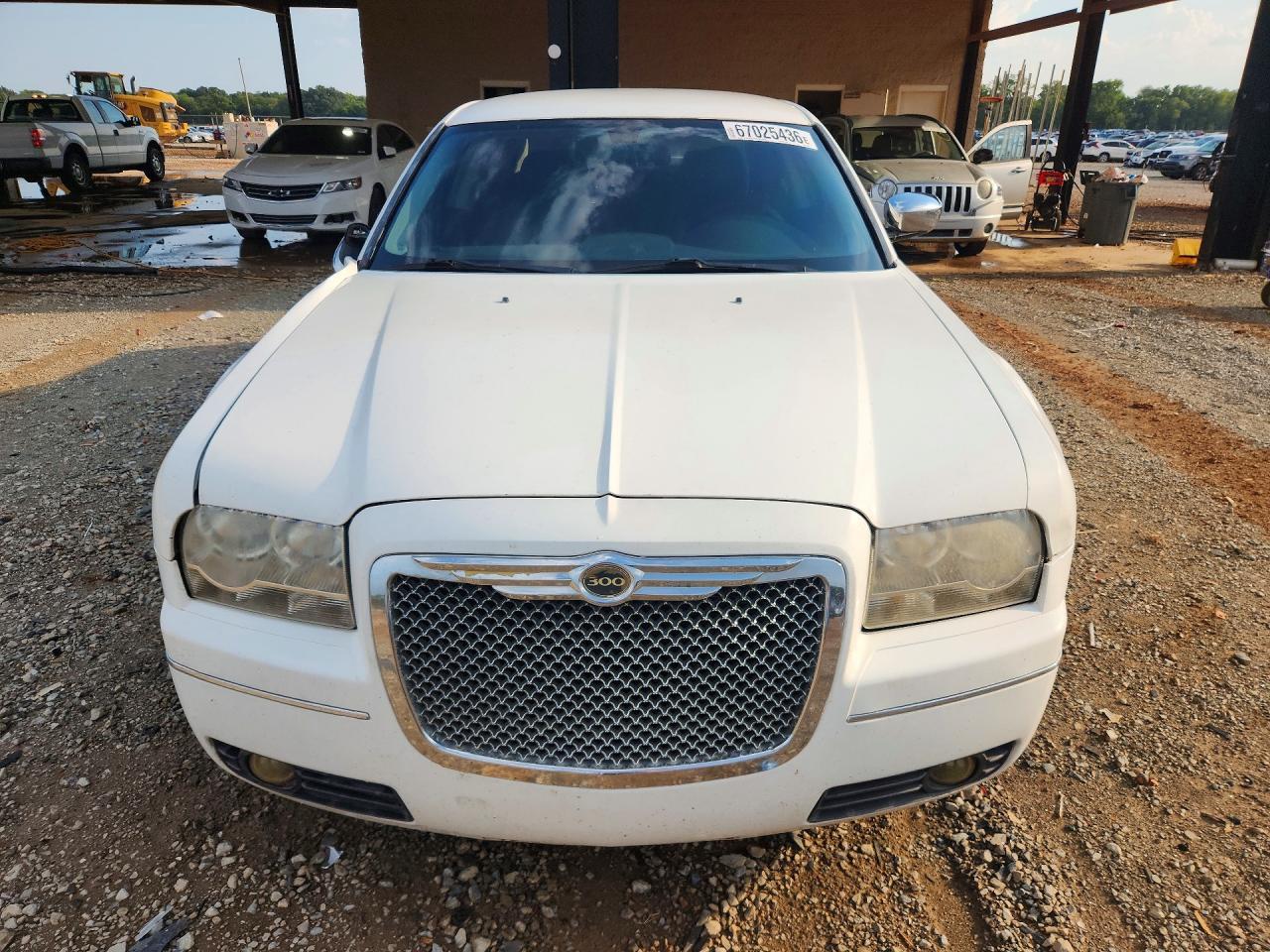 2010 Chrysler 300 Touring - Image 5