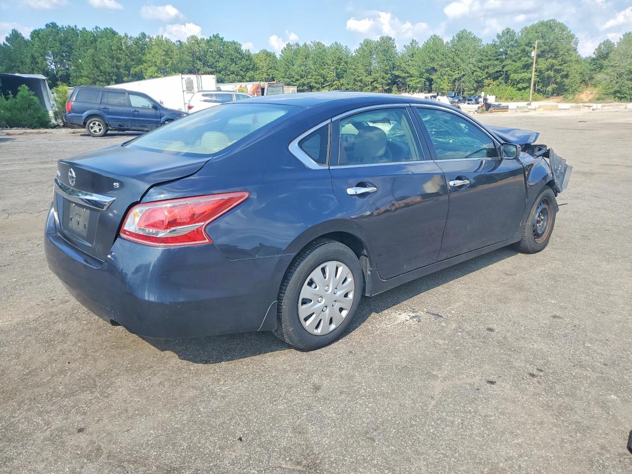 2013 Niss Altima - Фото 3