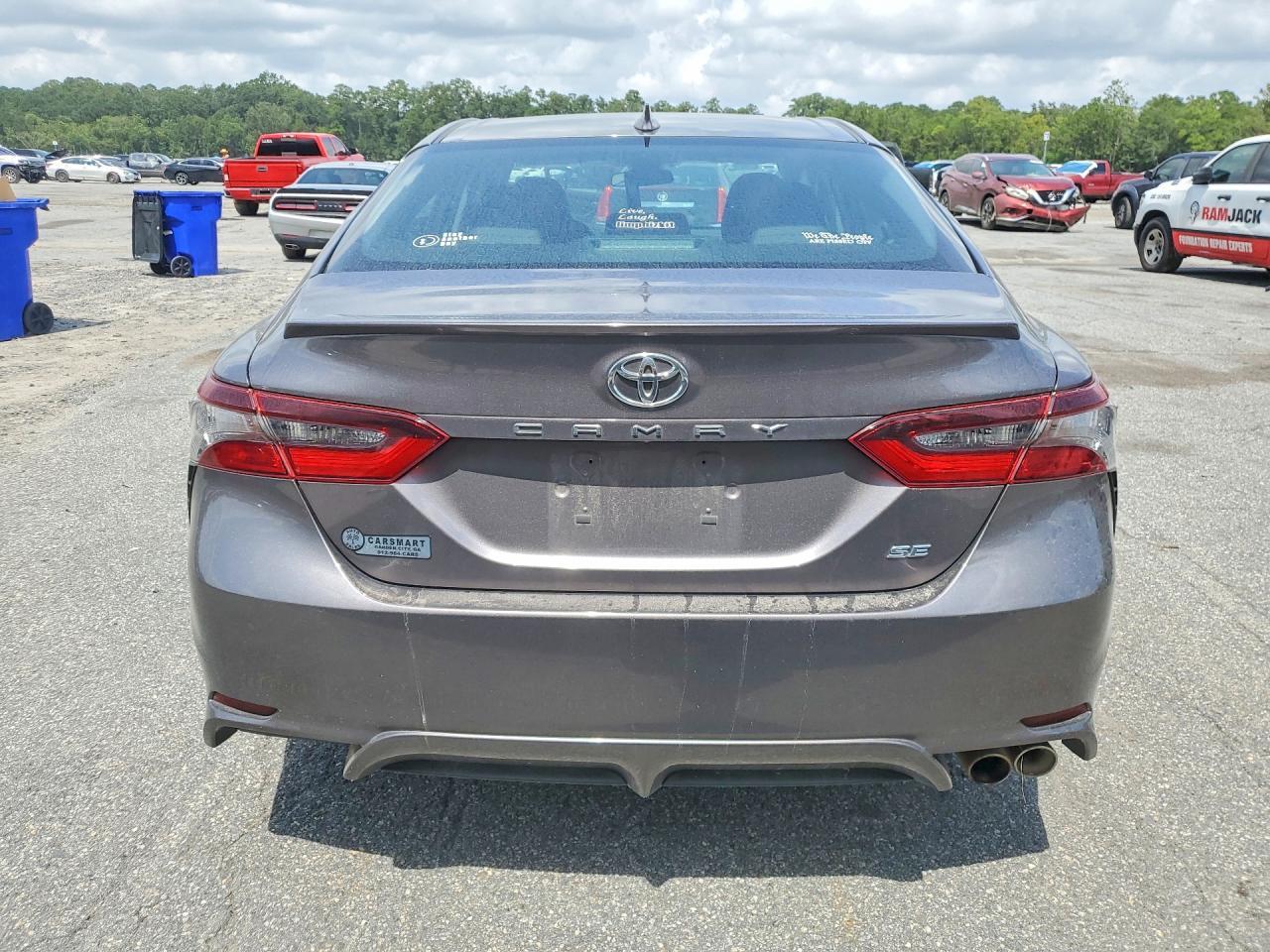 2021 Toyota Camry Se - Фото 6