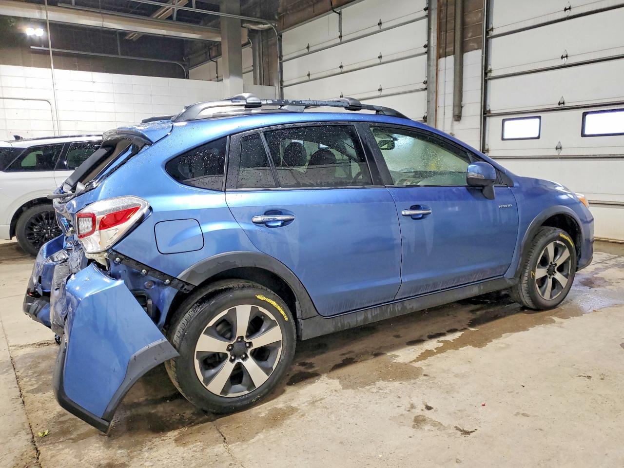 2014 Subaru Xv Crosstrek 2.0I Hybrid Touring - Image 3