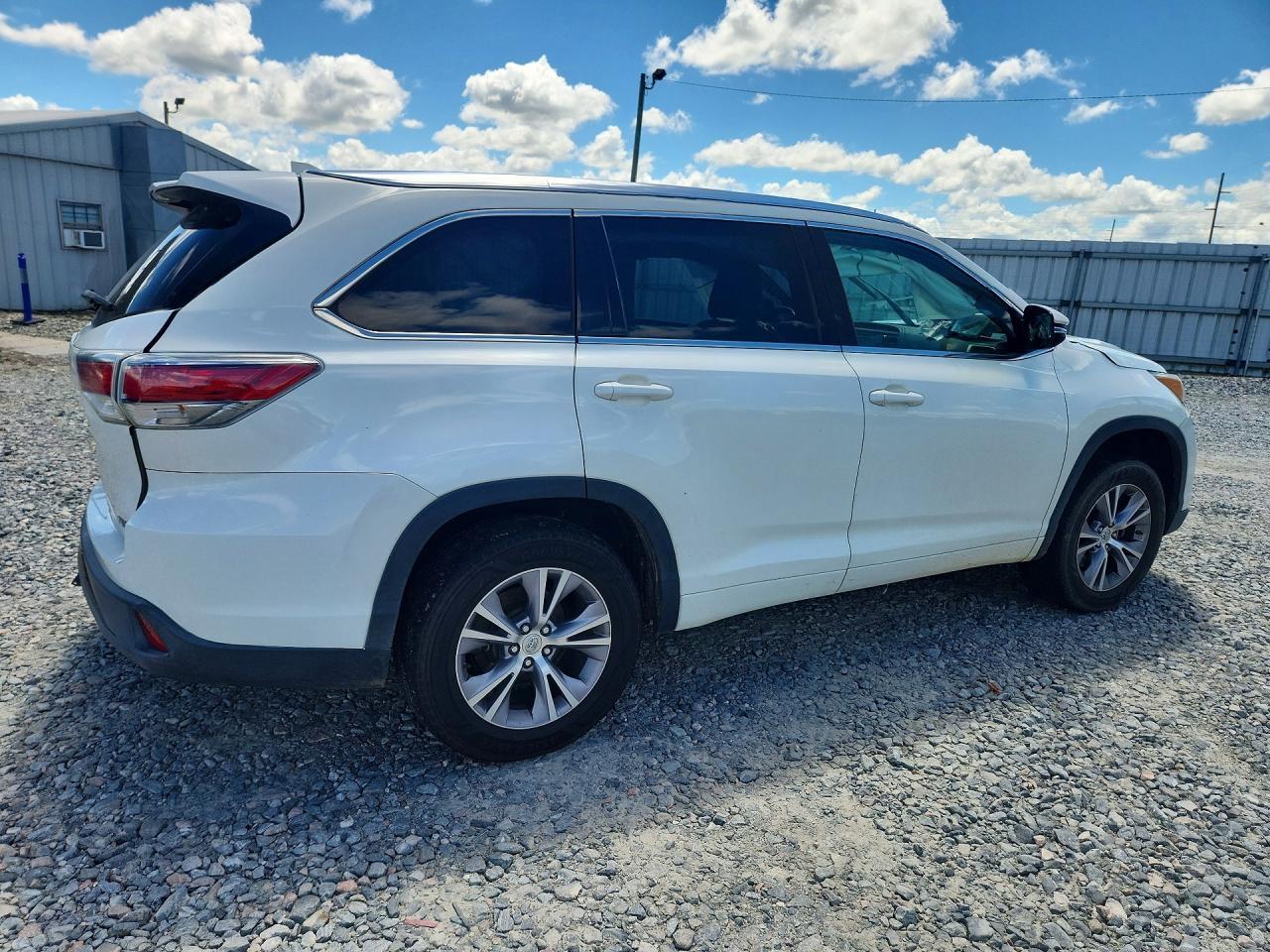 2015 Toyota Highlander Xle - Фото 3