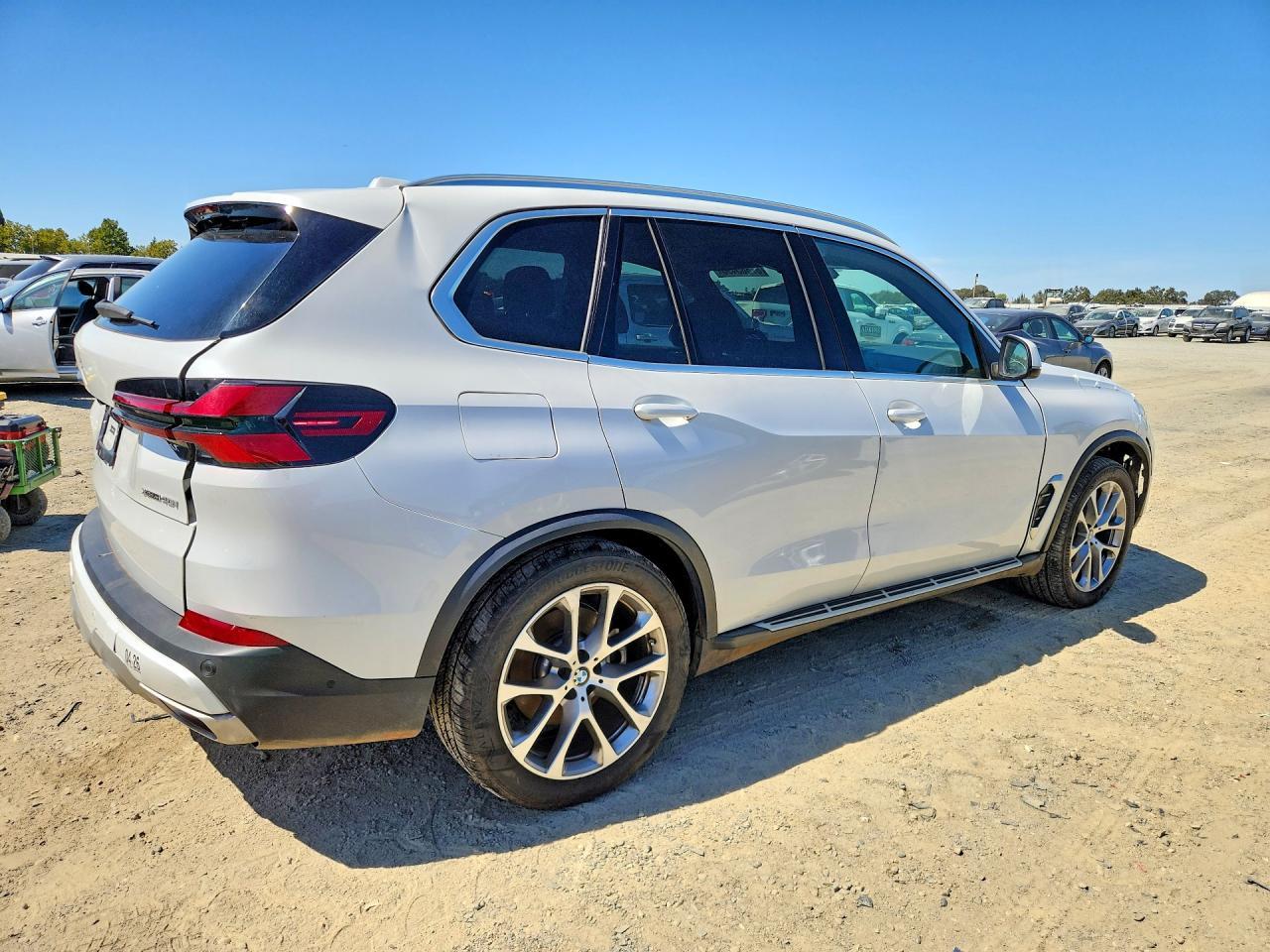 2025 BMW X5 xDrive40I - Фото 3