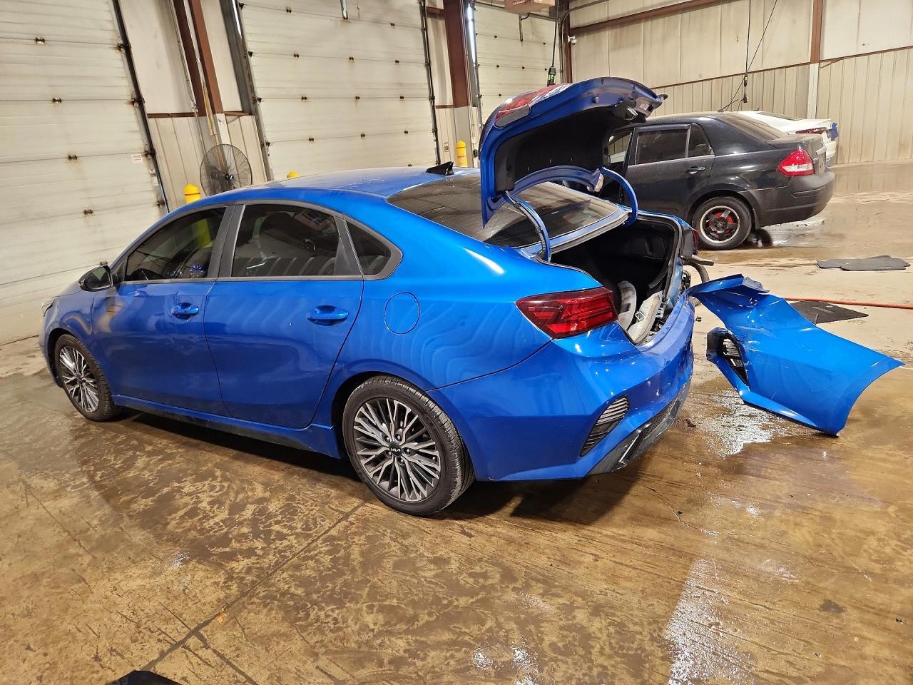 2023 Kia Forte Gt Line - Фото 2