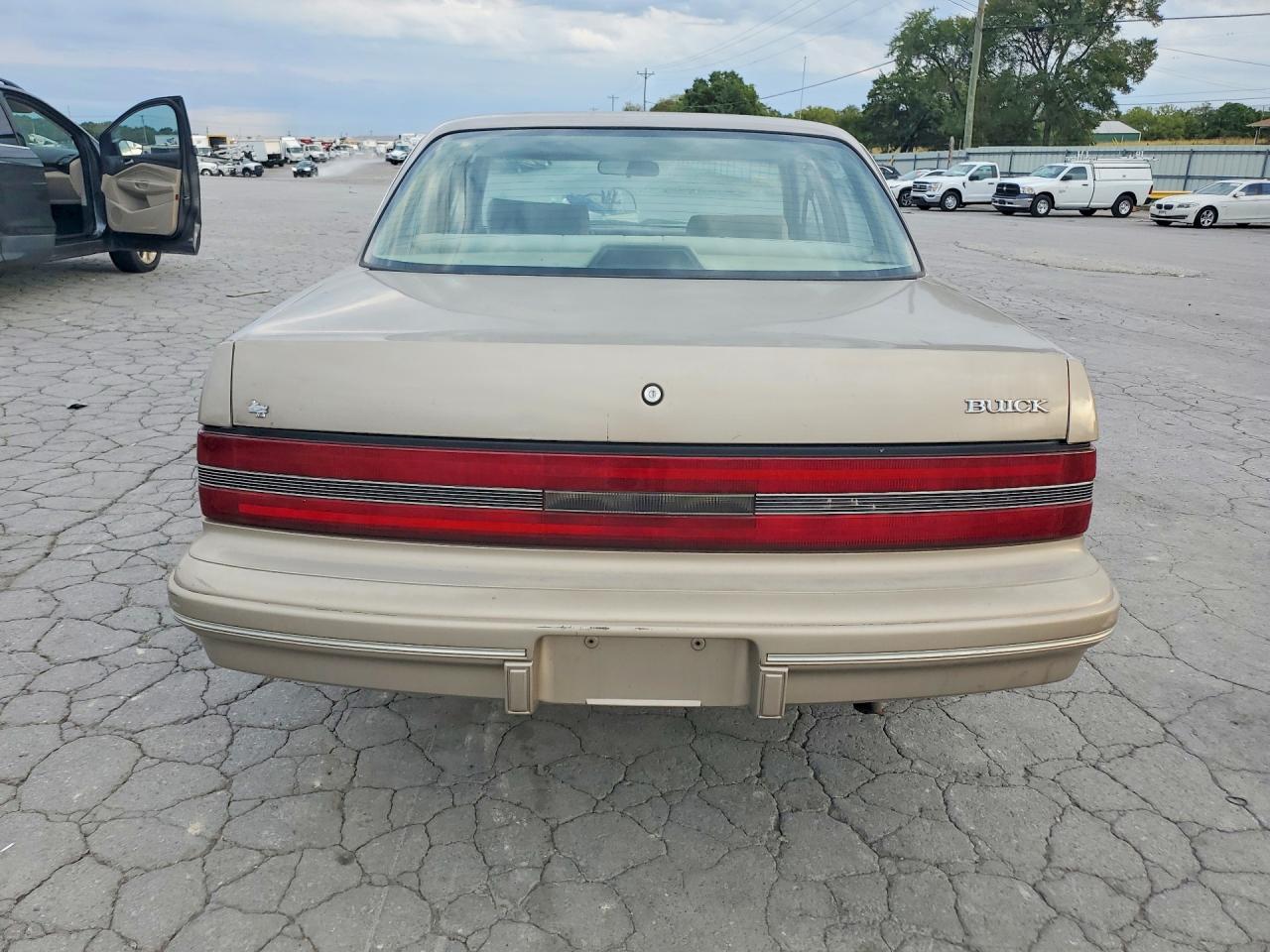 1996 Buick Century - Фото 6