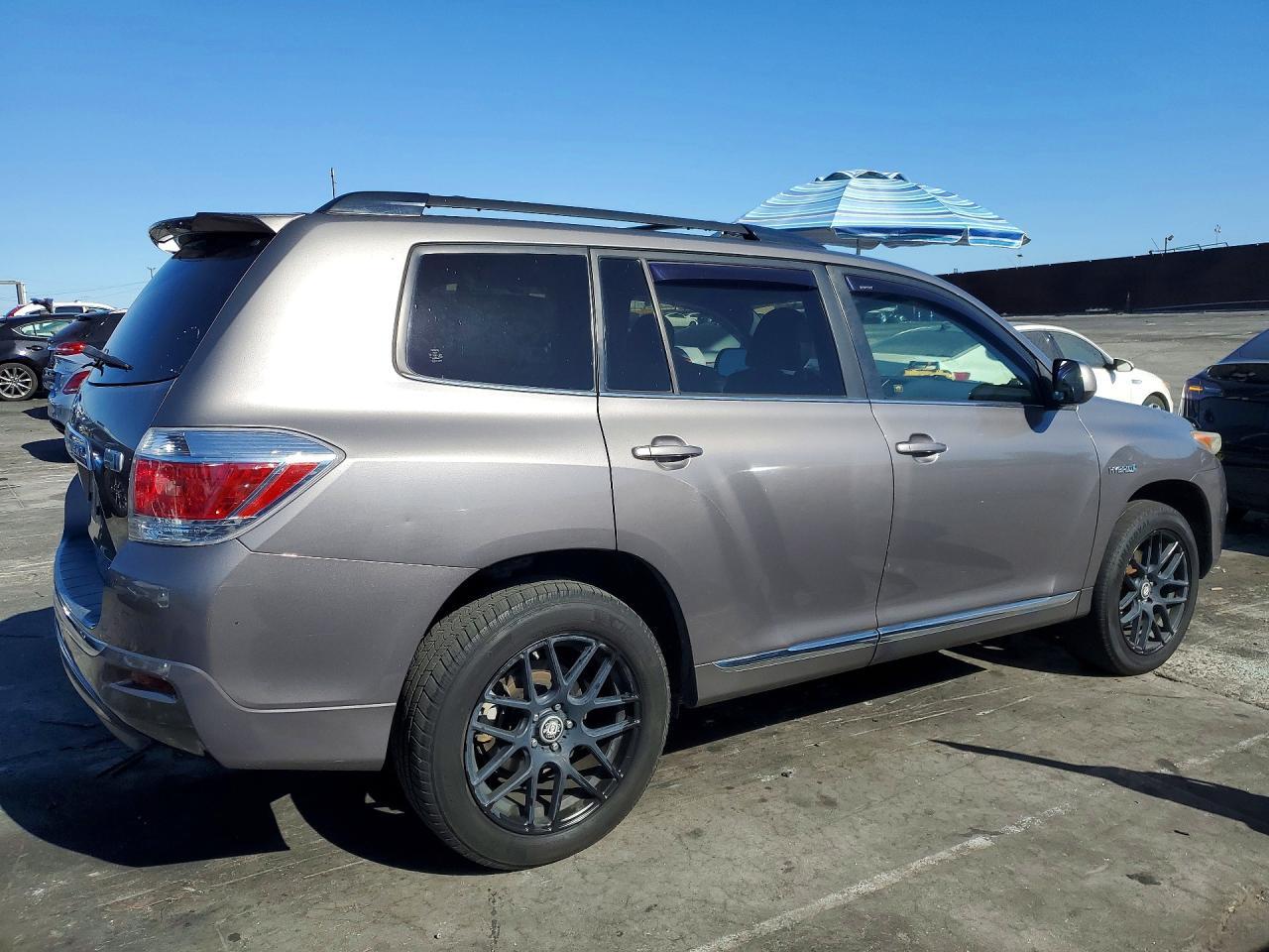 2013 Toyota Highlander Hybrid - Фото 3
