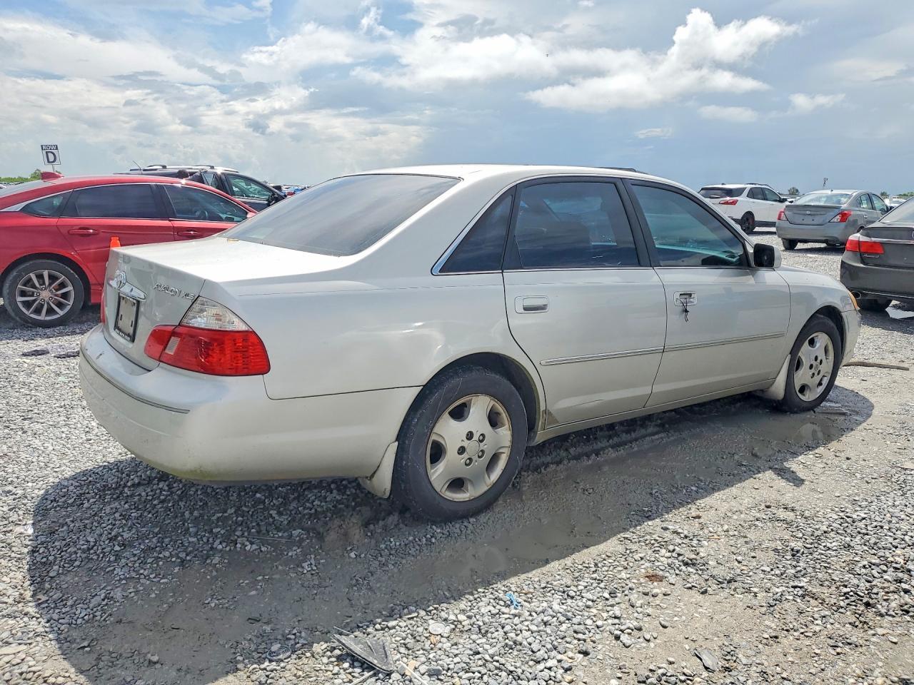 2004 Toyota Avalon Xls - Image 3