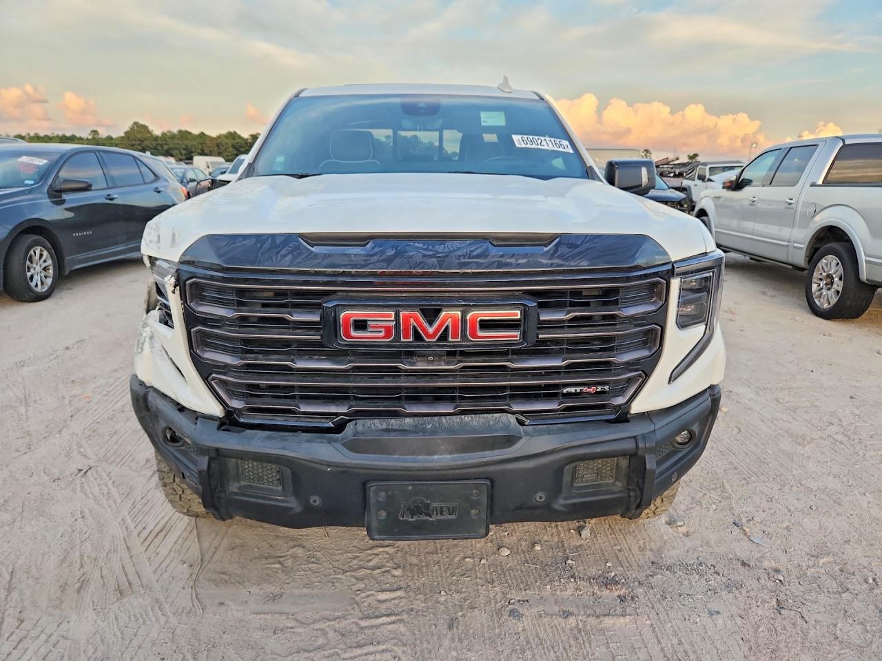 2023 GMC Sierra K1500 At4X - Фото 5