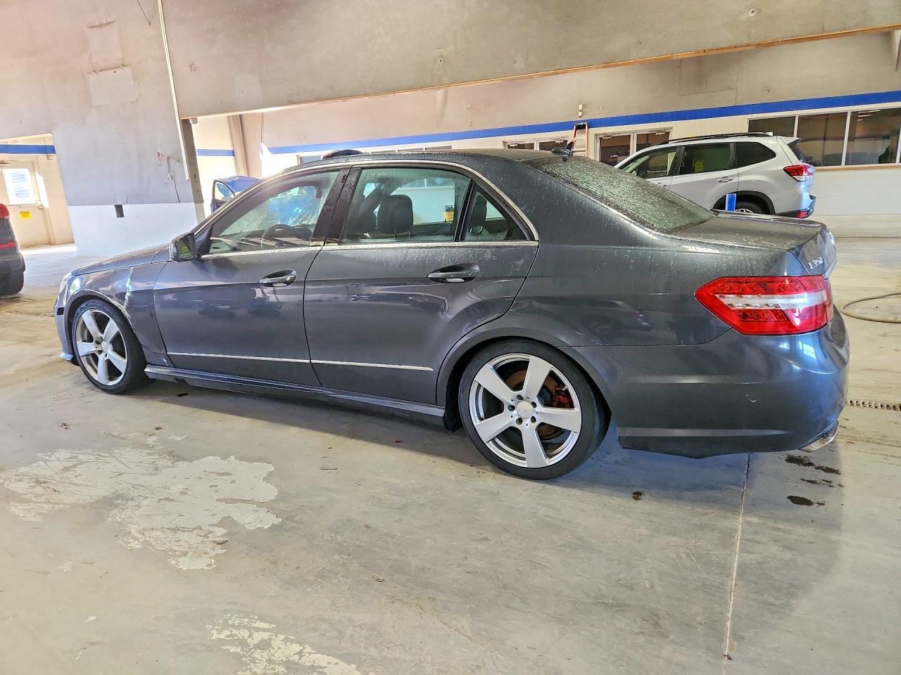 2010 Mercedes-Benz E 350 - Фото 2
