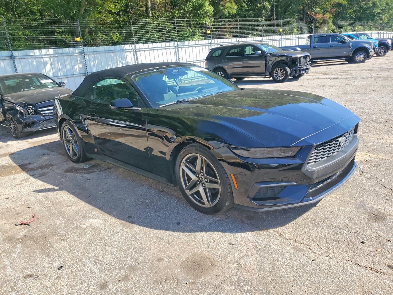 2026 Ford Mustang - Фото 4