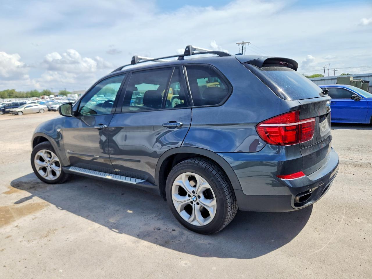 2012 BMW X5 xDrive50I - Фото 2