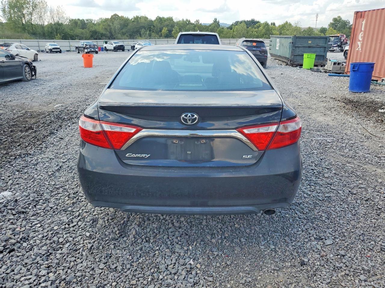 2015 Toyota Camry Se - Image 6