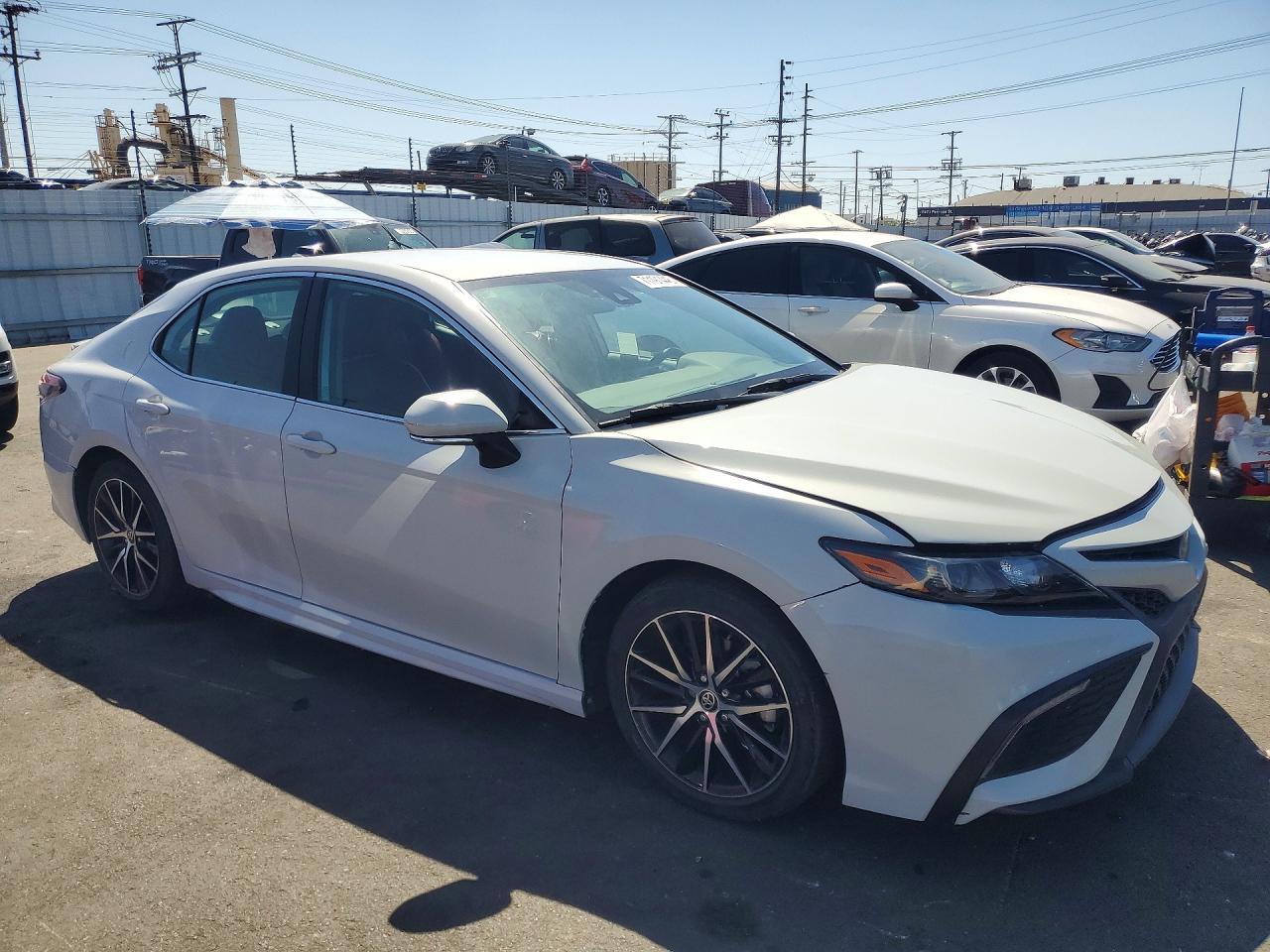 2024 Toyota Camry Se - Фото 4