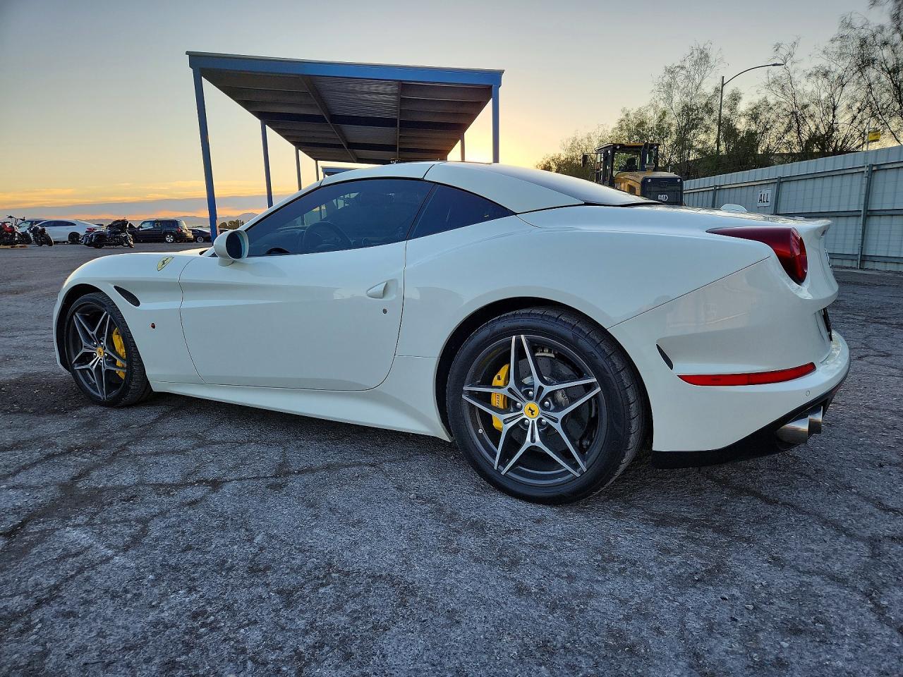 2015 Ferrari California T - Фото 2