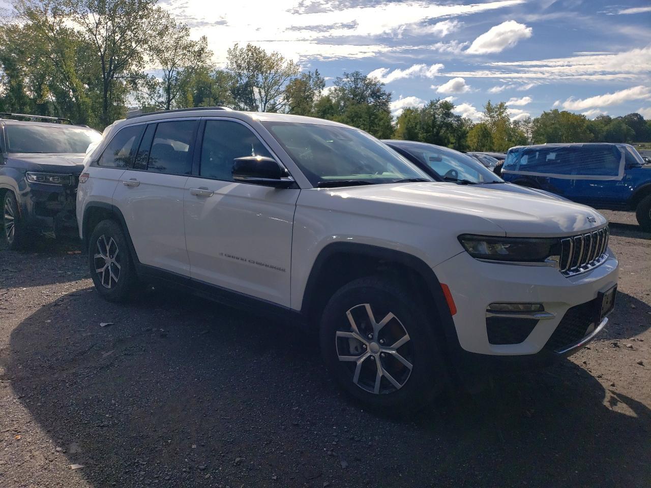 2025 Jeep Grand Cherokee Limited - Image 4