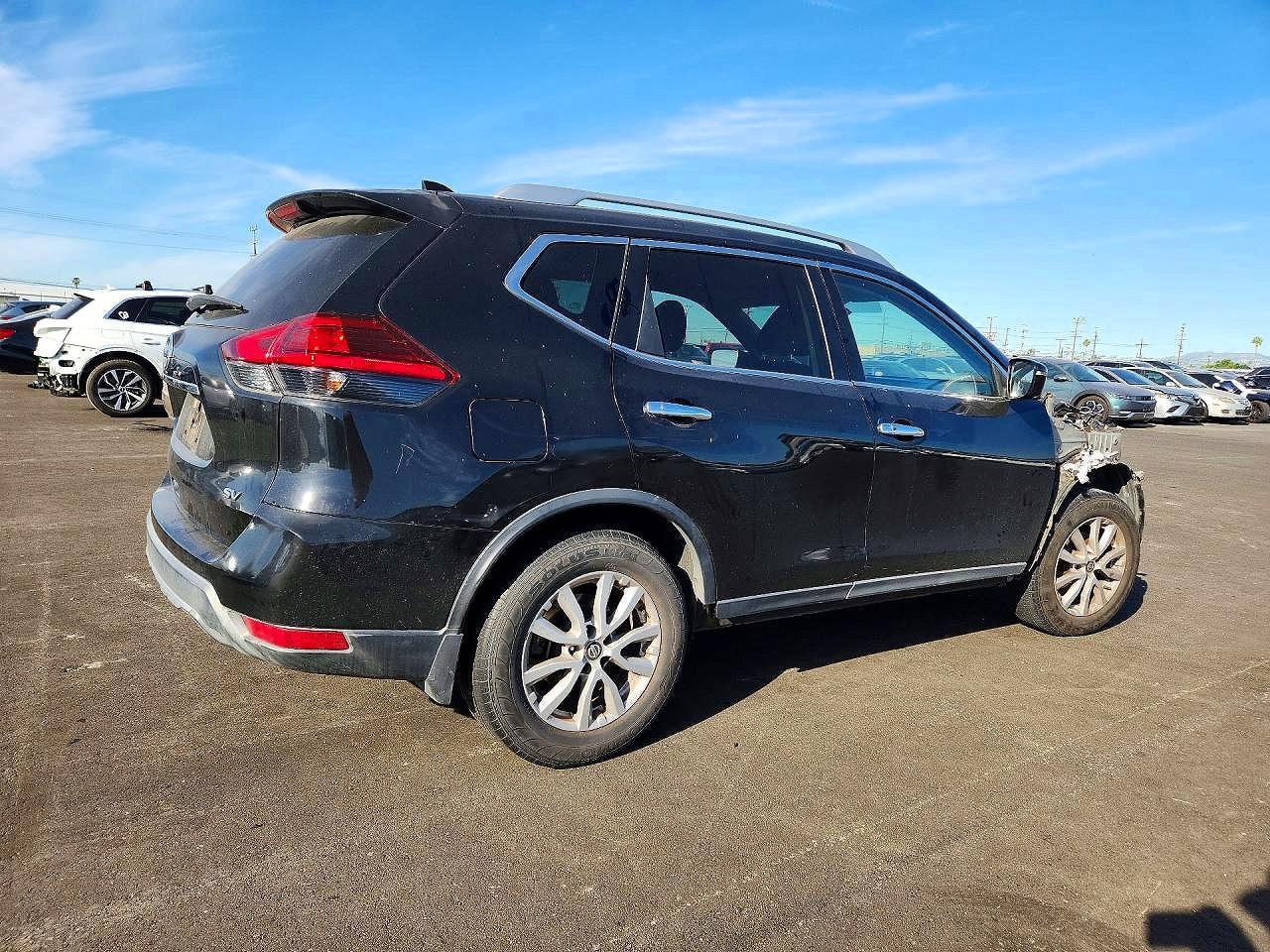 2017 Nissan Rogue Sv - Image 3