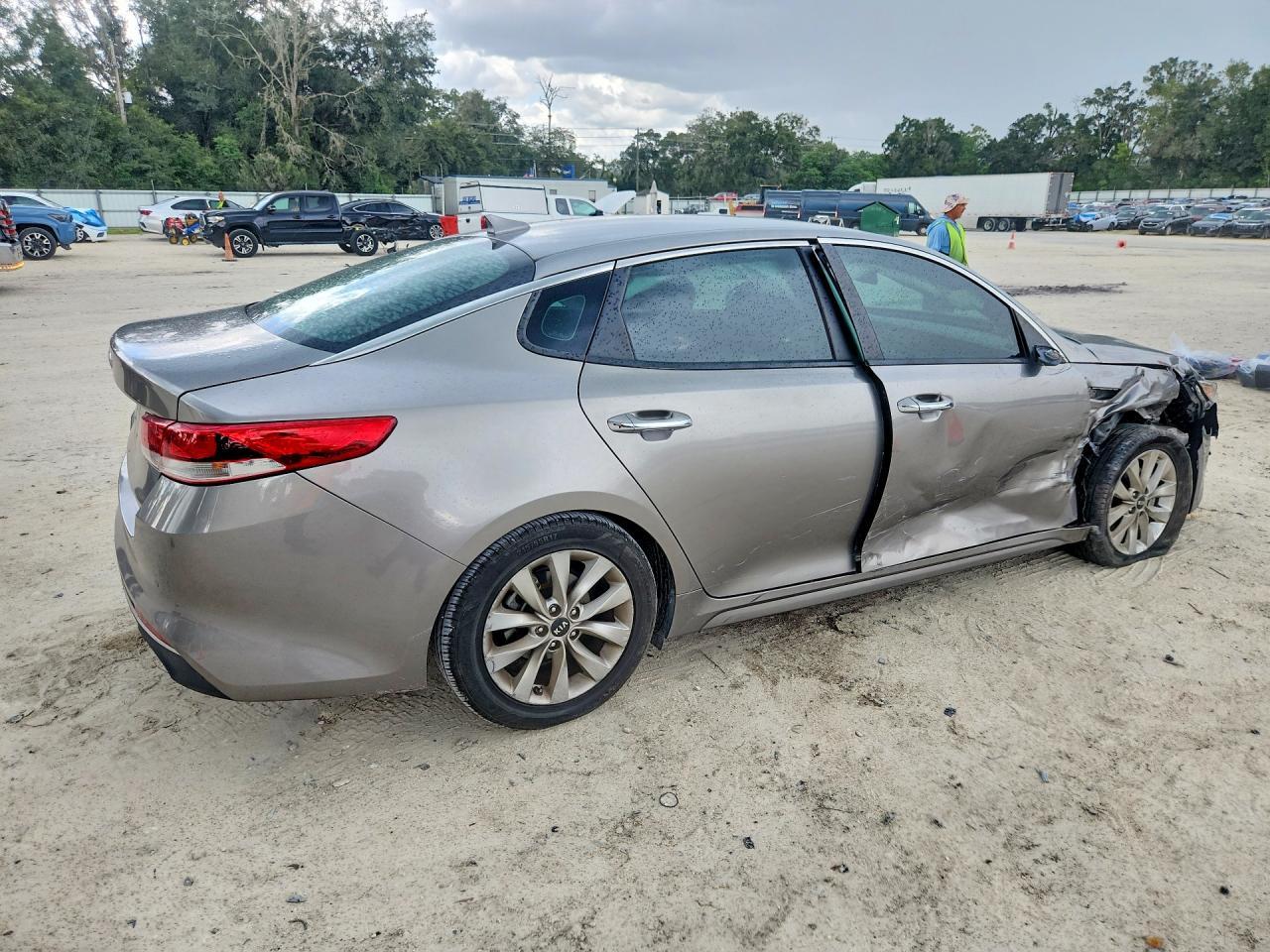 2018 Kia Optima Lx - Фото 3