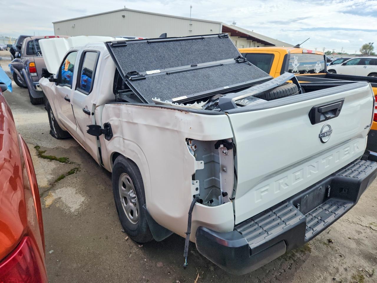 2024 Nissan Frontier S - Image 2