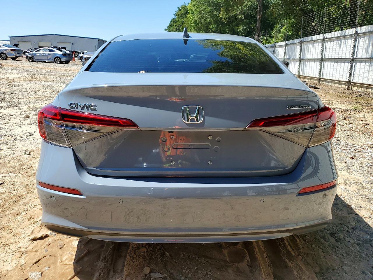 2024 Honda Civic Touring - Image 6